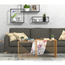 Phòng khách góc vài chiếc sofa, bàn vuông nhỏ giải trí sáng tạo, bàn trà nhỏ kiểu Bắc Âu hợp đồng